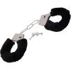 TOYZ4LOVERS Furry Handcuffs Black 2 TOYZ4LOVERS Furry Handcuffs Black -Anal sexleketøy butikk p toyz4lovers furry handcuffs black productimage 1 011854